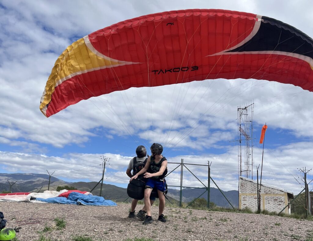 volar-en-parapente-en-el-cerro-arco-mendoza